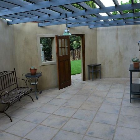 250Onindus Apartment Pretoria Bagian luar foto